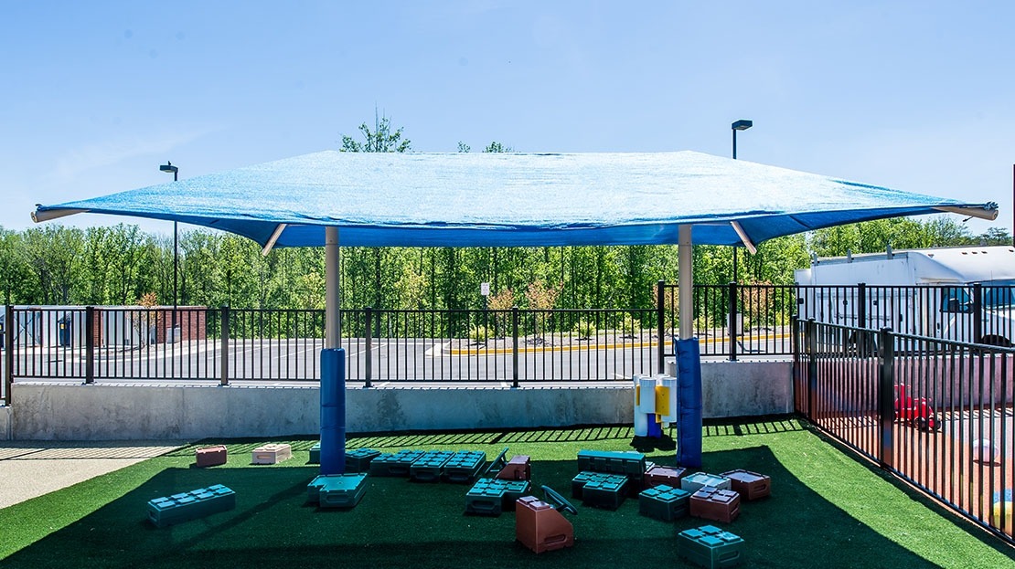 8' Dual Column Umbrella - Image 2